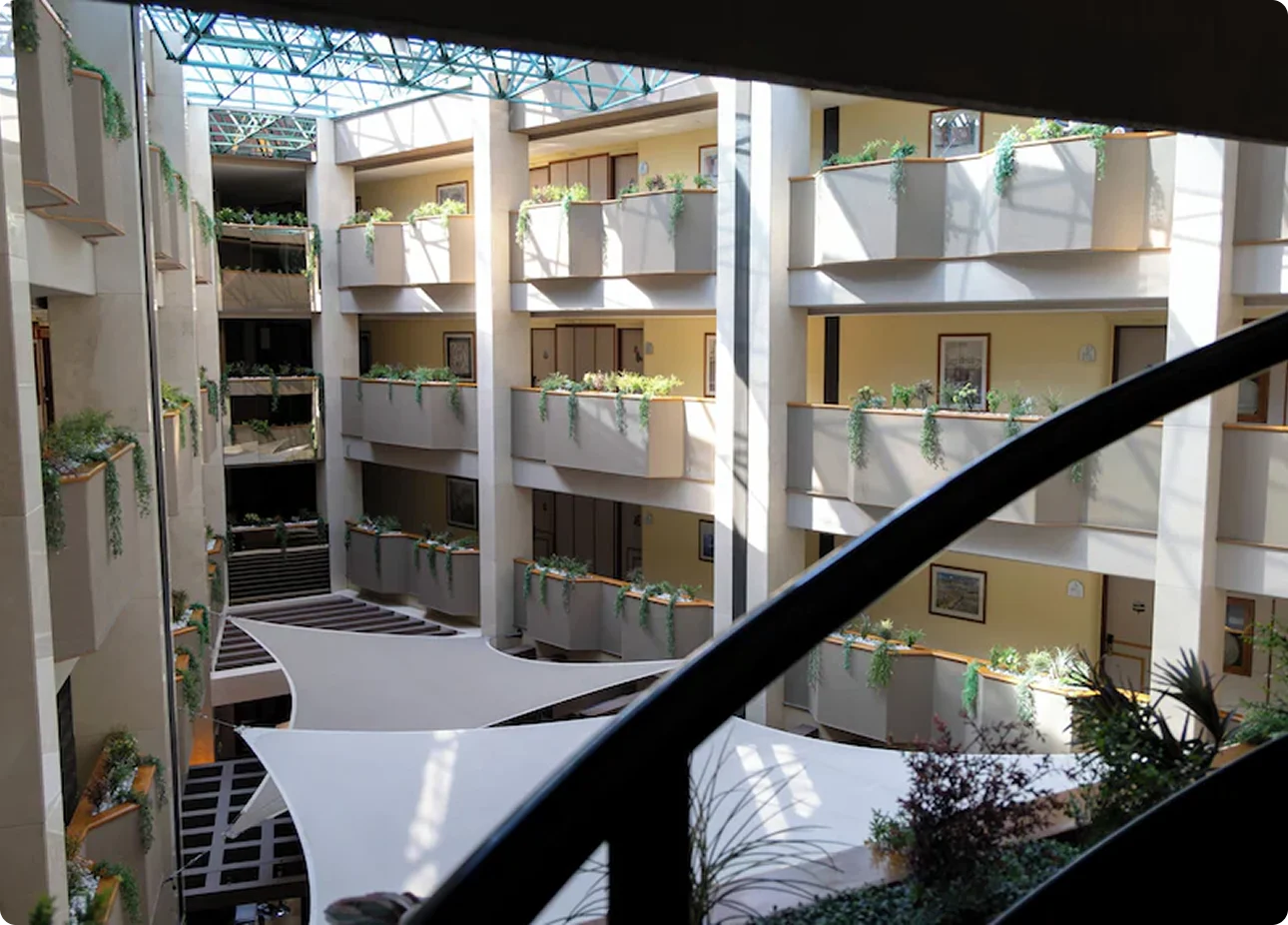 Atrio del Hotel Abastos Plaza